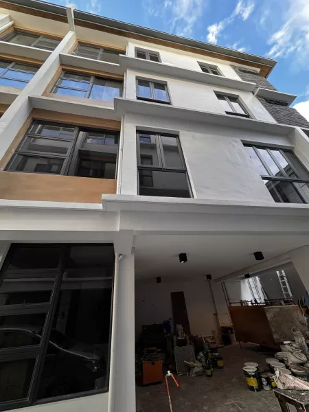 Scout Lozano Townhouse FOR SALE