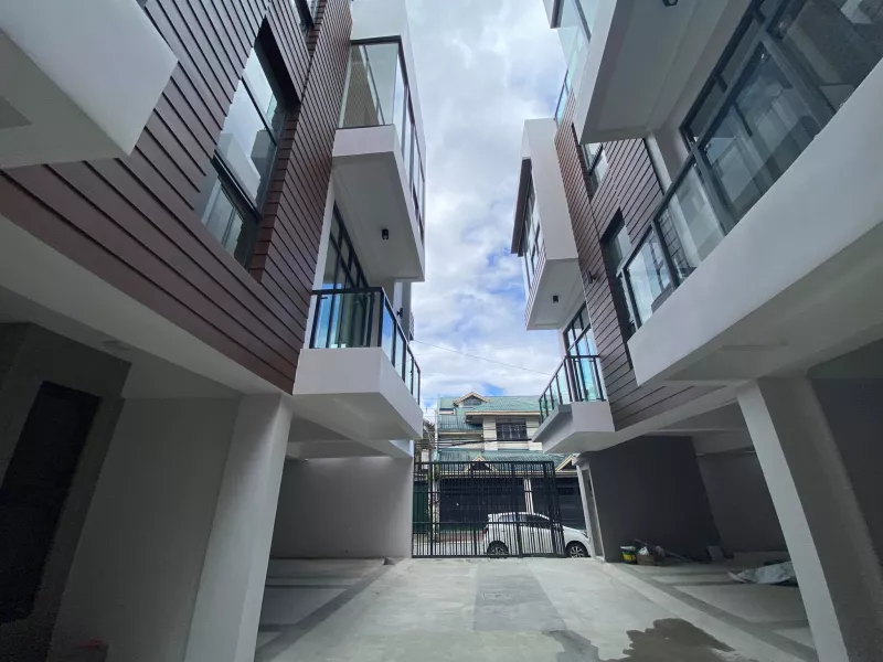 Teachers Village Quezon City For Sale Townhouse W/Roofdeck near Kalayaan Ave rg