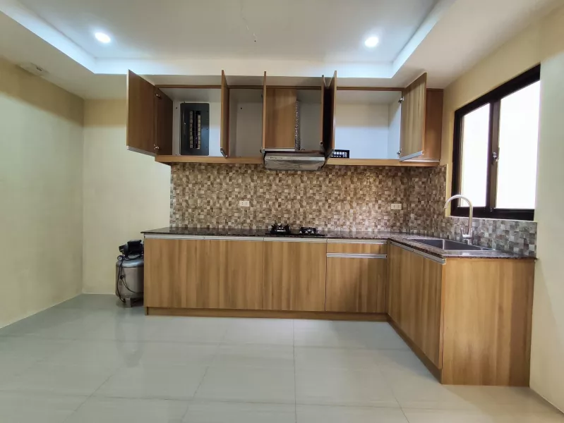 For Sale! 2 Car Garage 4BR Brandnew Townhous in Sanville Subd QC 19M -AJCQ