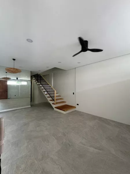 For Sale! 2 Storey 5 Bedroom House and Lot in Moonwalk Paranaque 18M -AJCP
