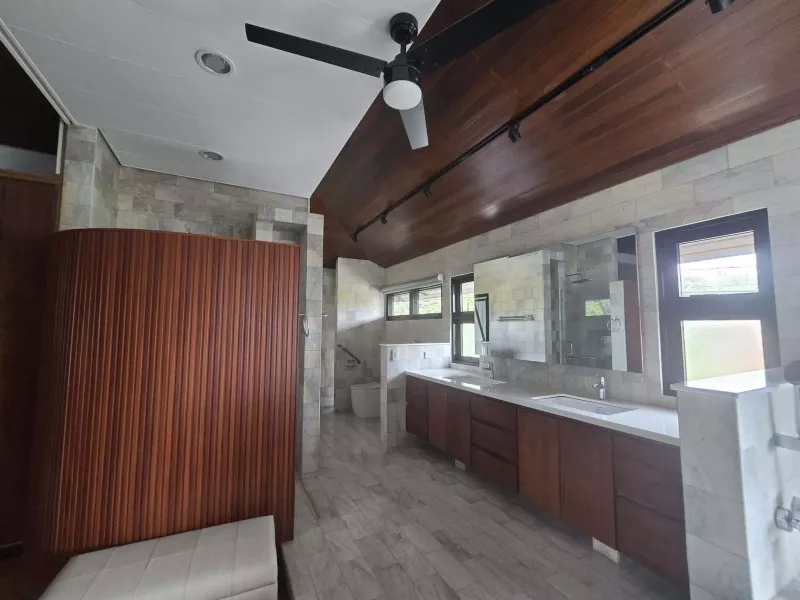 MODERN HOUSE FOR RENT. corner lot AAV.