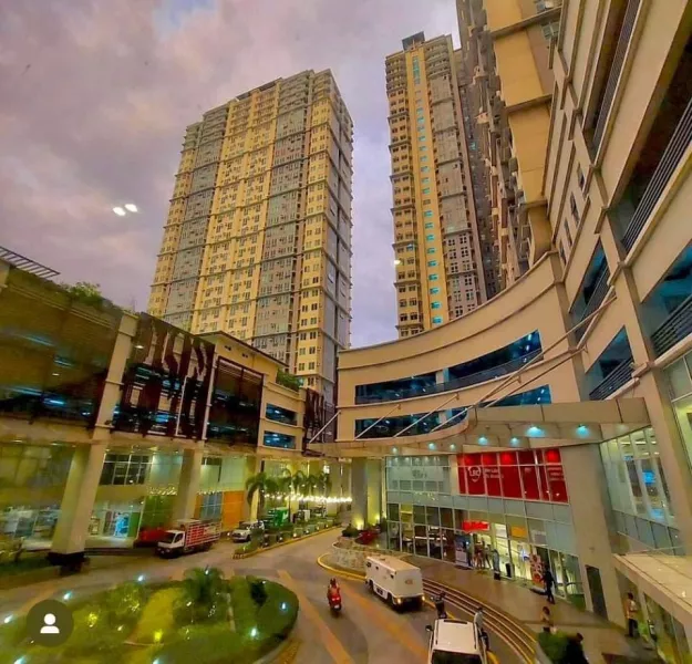 Corner unit 2bedroom San Lorenzo Place RFO Condominium near Makati NAIA